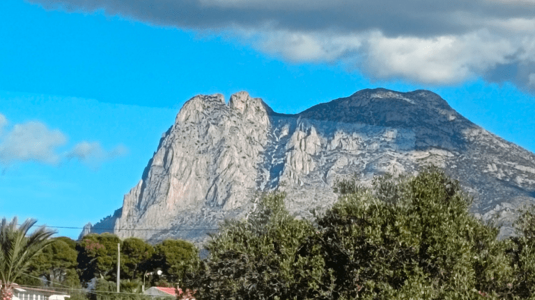 The Mountain With the Missing Piece